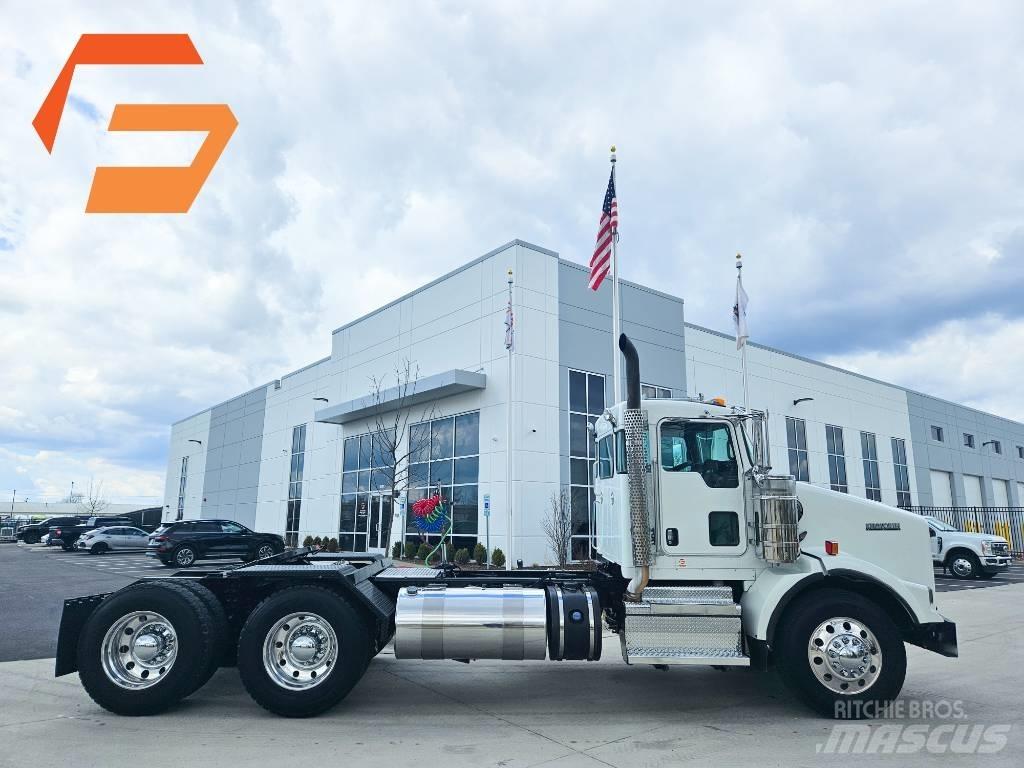 Kenworth T 800 牵引车