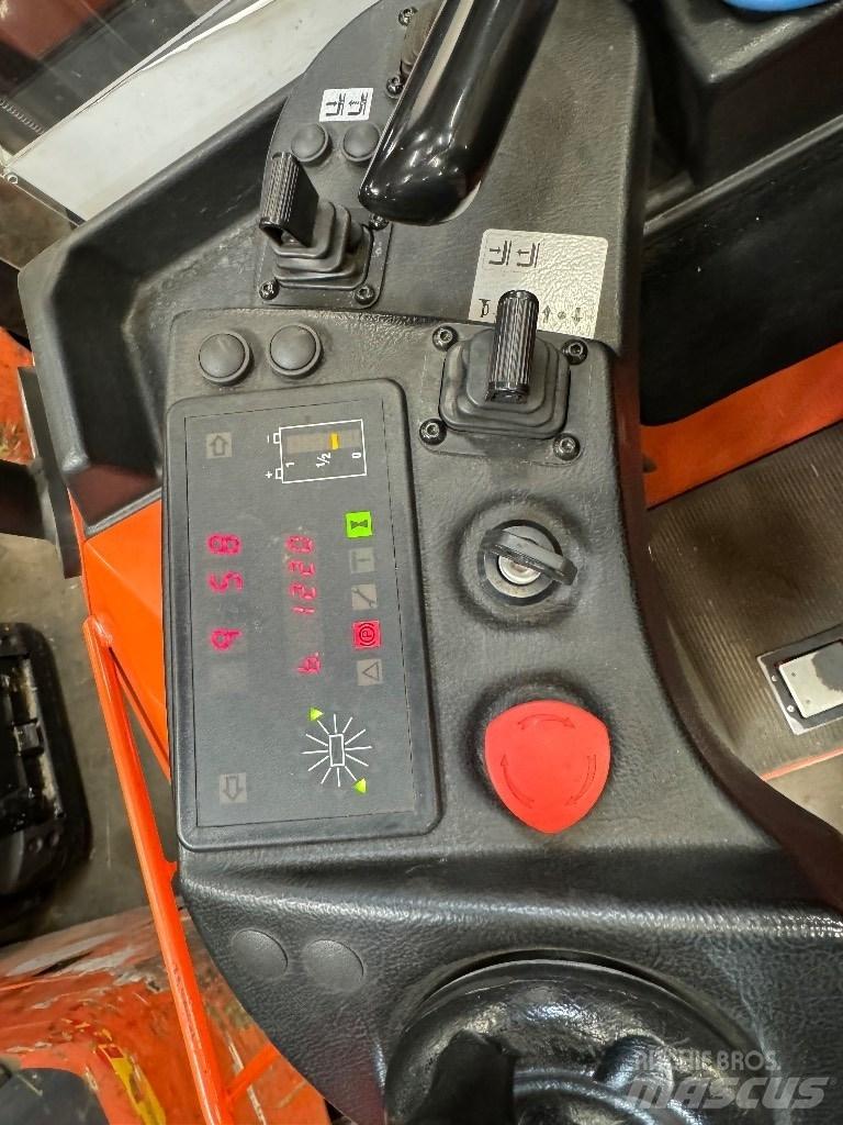 Toyota SSE135L 行走式堆垛机