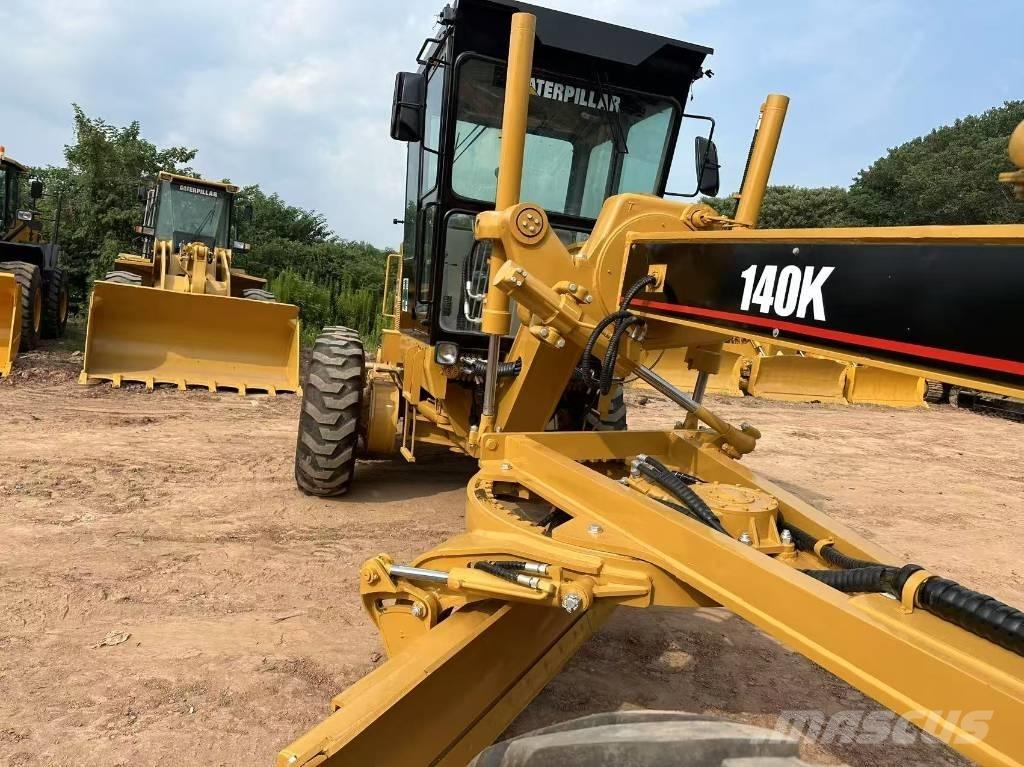 CAT 140 K 平地机/推土机