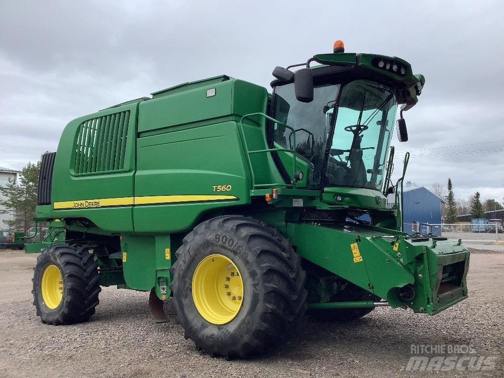 John Deere T560 联合收割机