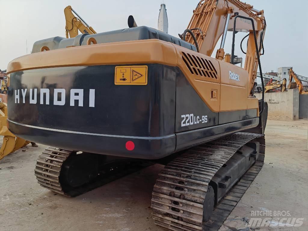 Hyundai 220LC-9S 履带挖掘机