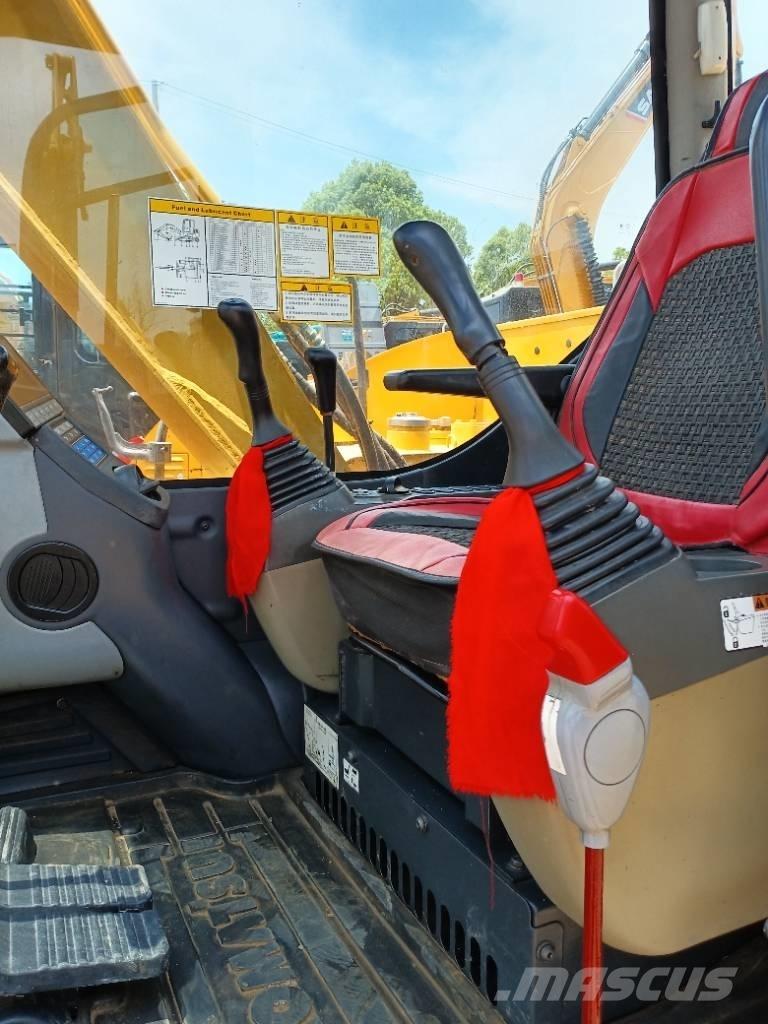 Komatsu PC 70 中型挖掘机