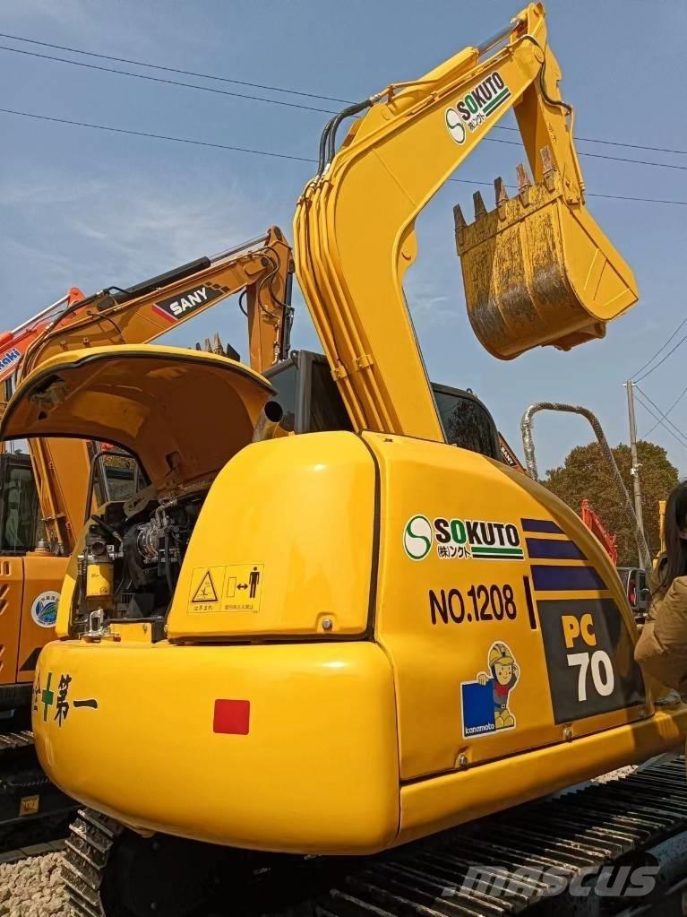 Komatsu PC 70 中型挖掘机
