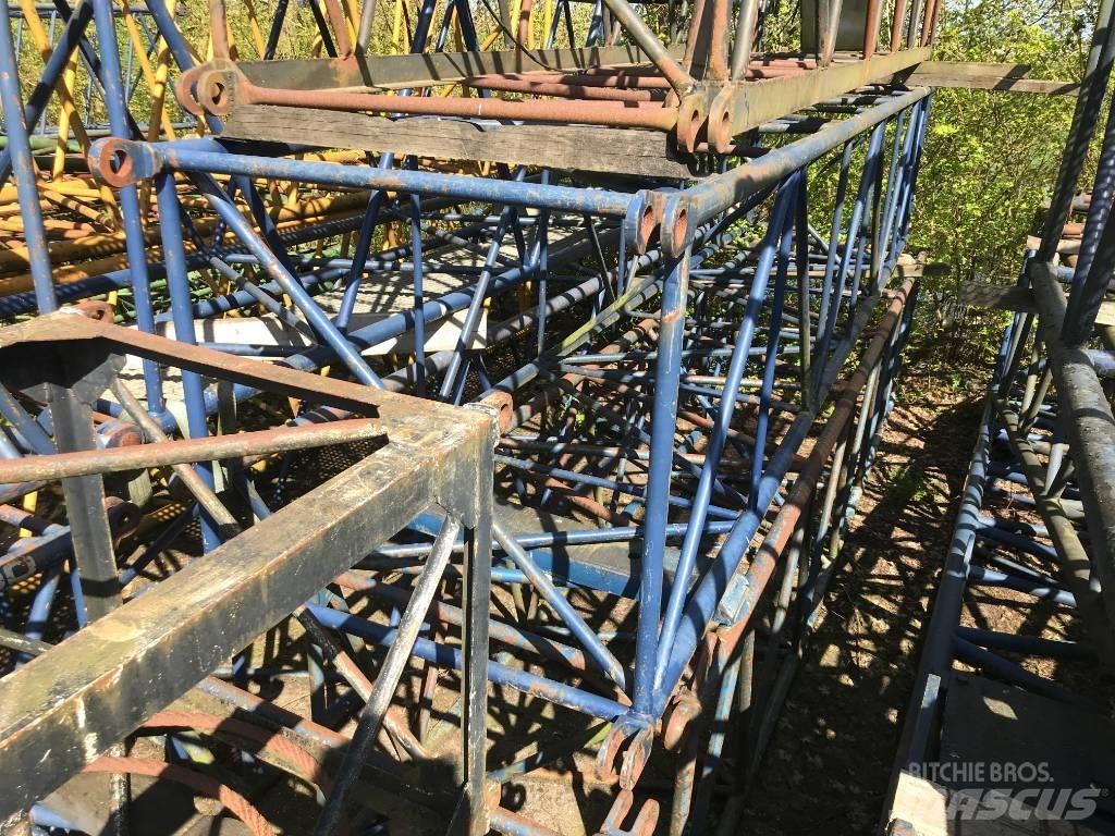  Several boom parts 起重机配件设备