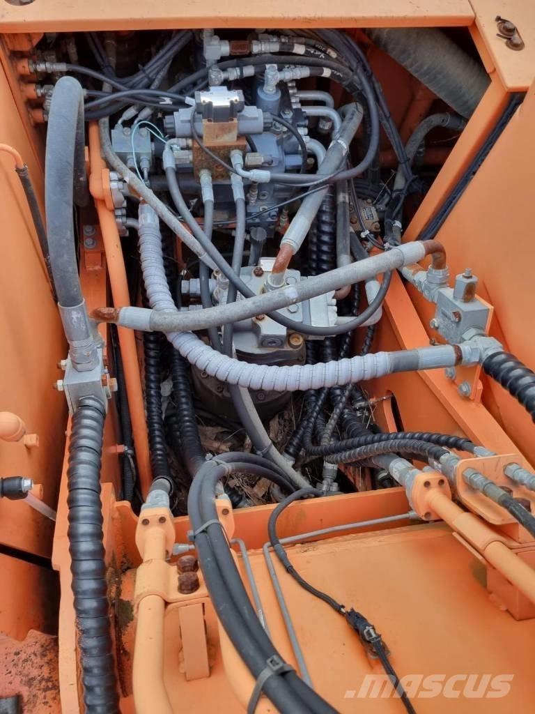 Doosan DX 210 W 轮式挖掘机