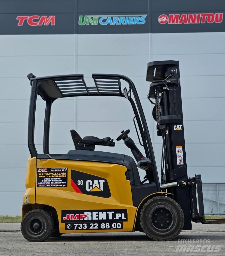 CAT EP 30 CN 电动叉车
