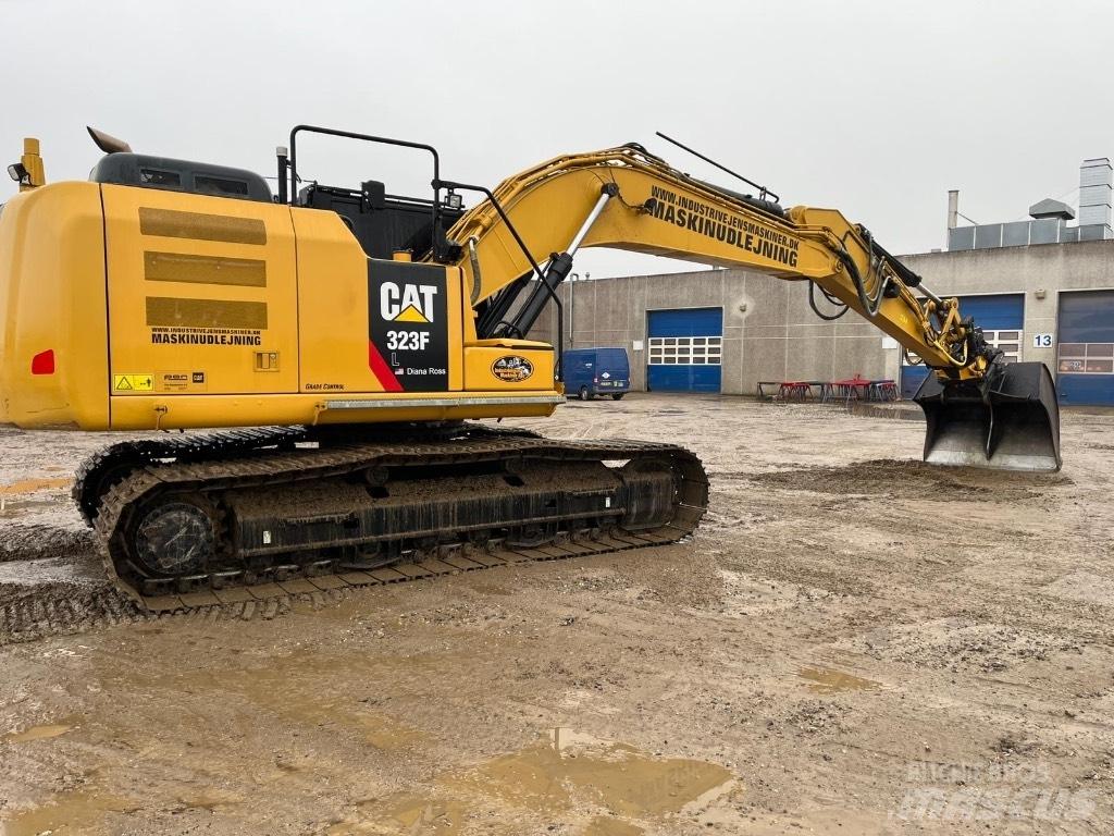 CAT 323 F L 履带挖掘机