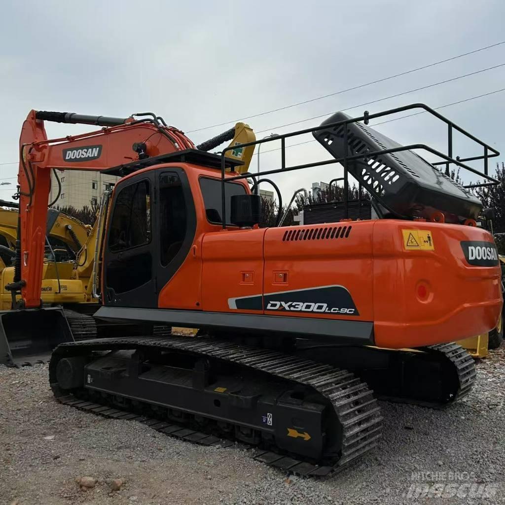 Doosan 300LC-9C 履带挖掘机