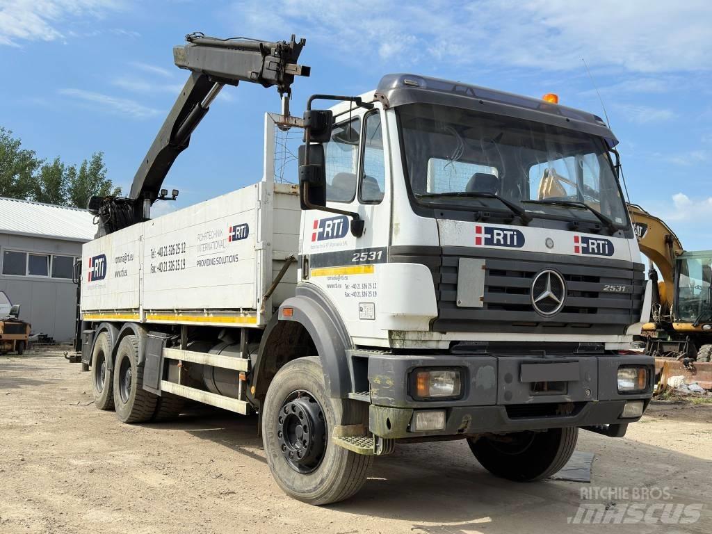 Mercedes-Benz 2531 起重车