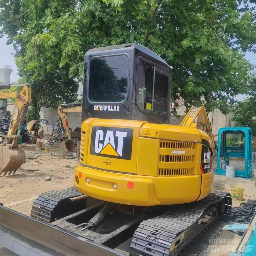 CAT 303.5 E CR 小型挖掘机