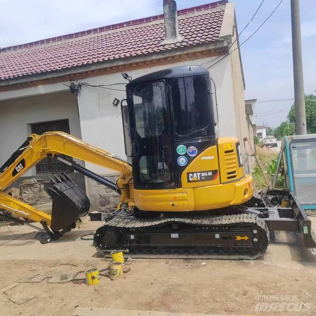 CAT 303.5 E CR 小型挖掘机