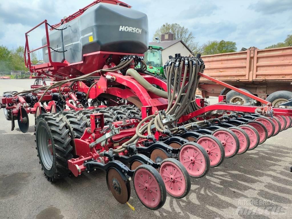Horsch Focus 4 TD 多功能条播机
