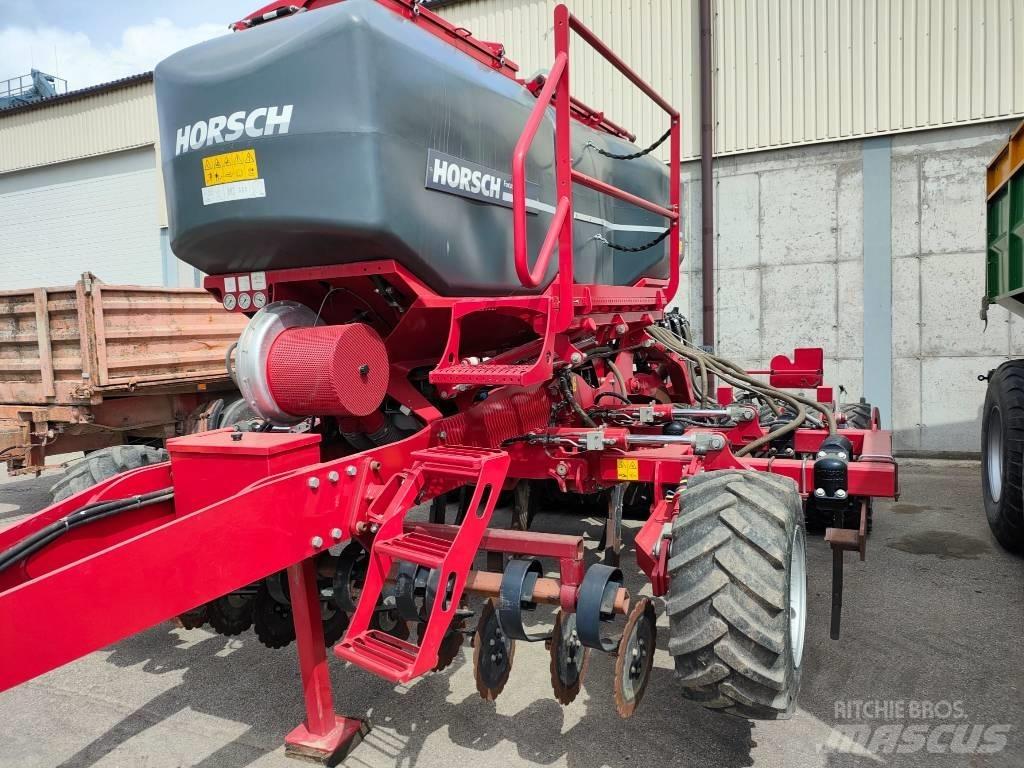 Horsch Focus 4 TD 多功能条播机