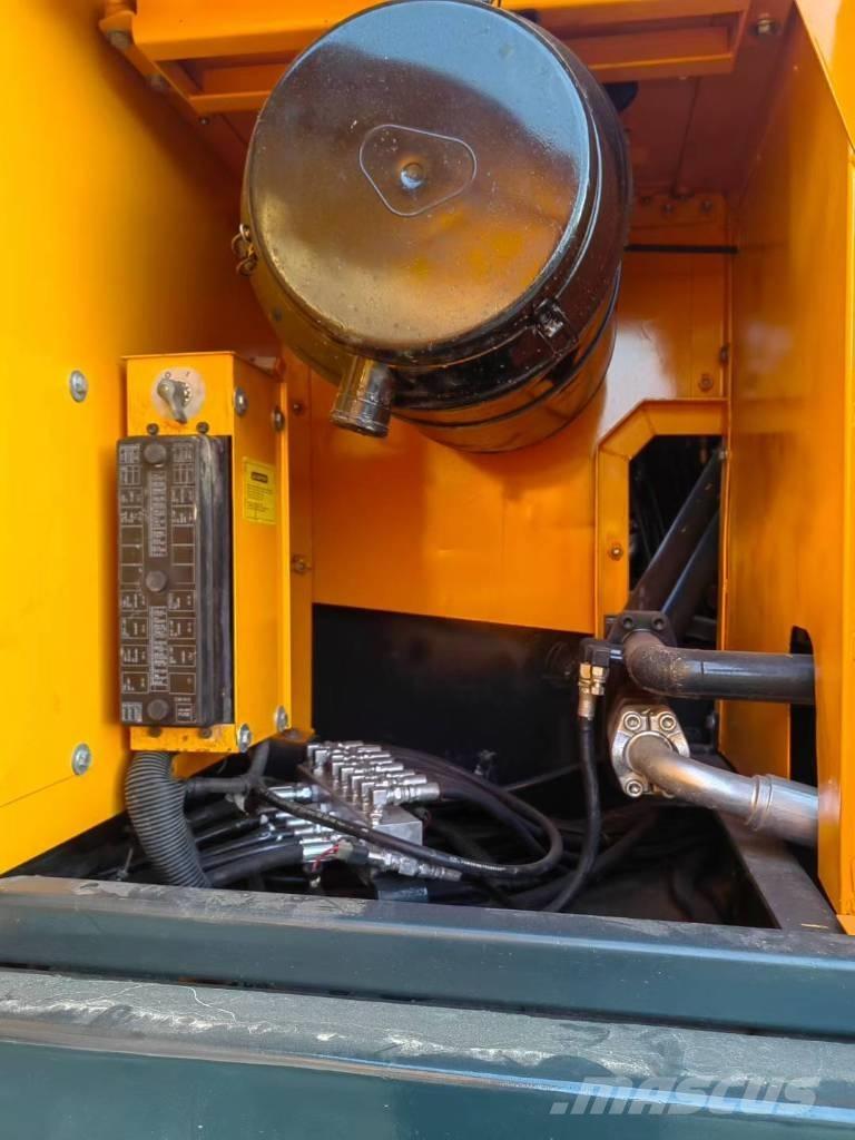 Hyundai 305LC-9S 履带挖掘机