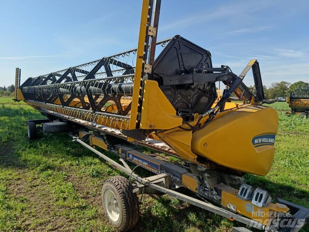 New Holland CX 8.90 联合收割机