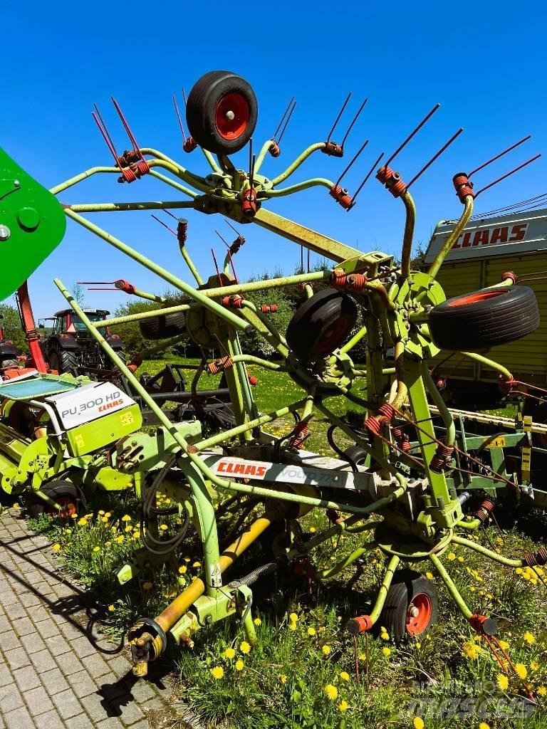 CLAAS Volto 770 犁耙和摊草机