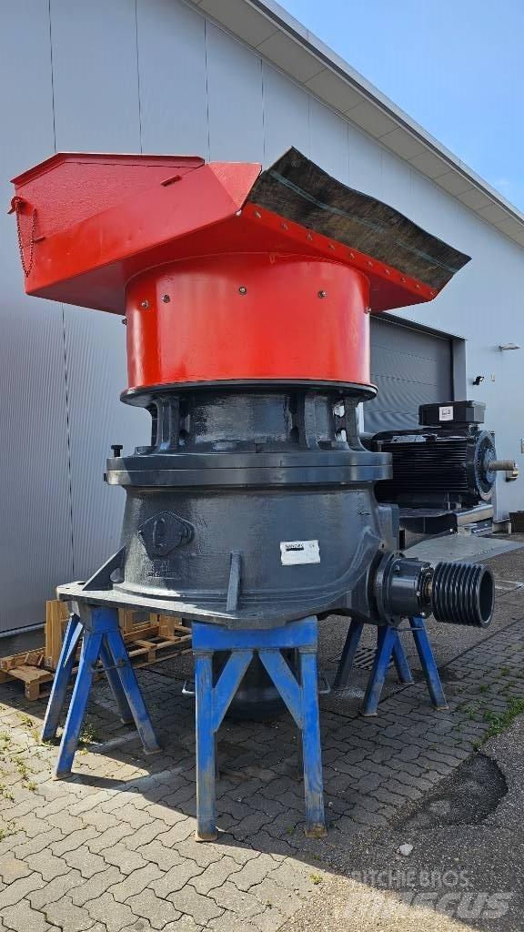 Sandvik CH 440 振动筛
