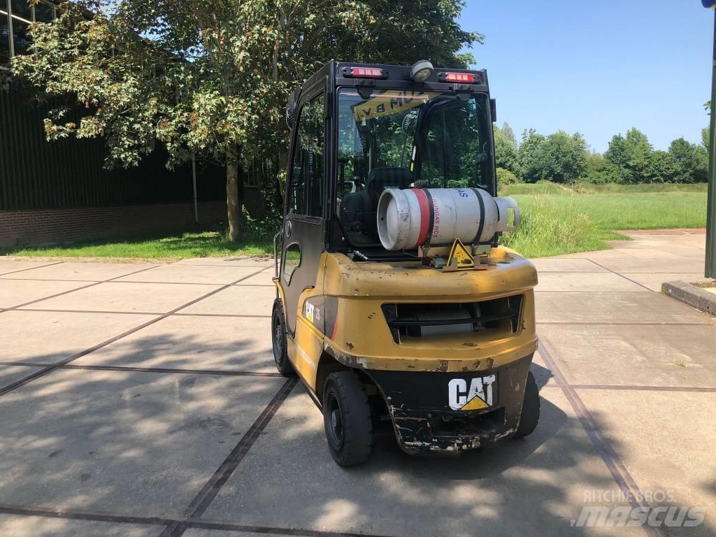 CAT GP 25 N 天然气叉车