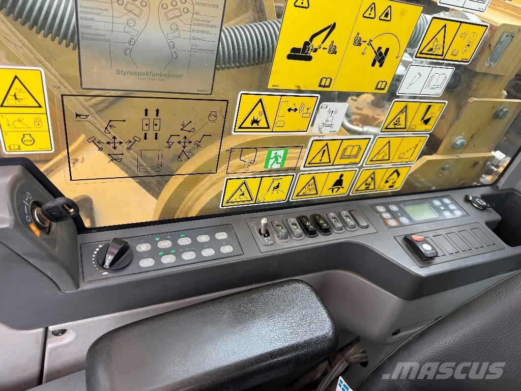 CAT 330 FL 履带挖掘机