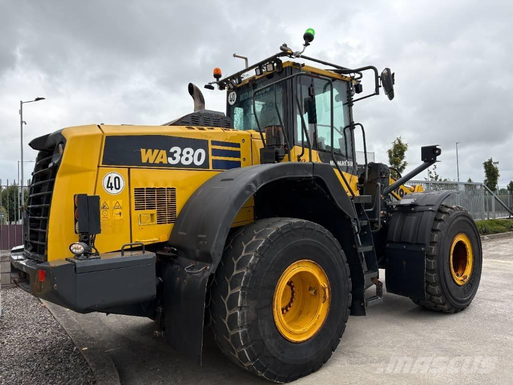 Komatsu WA380-8 轮式装载机