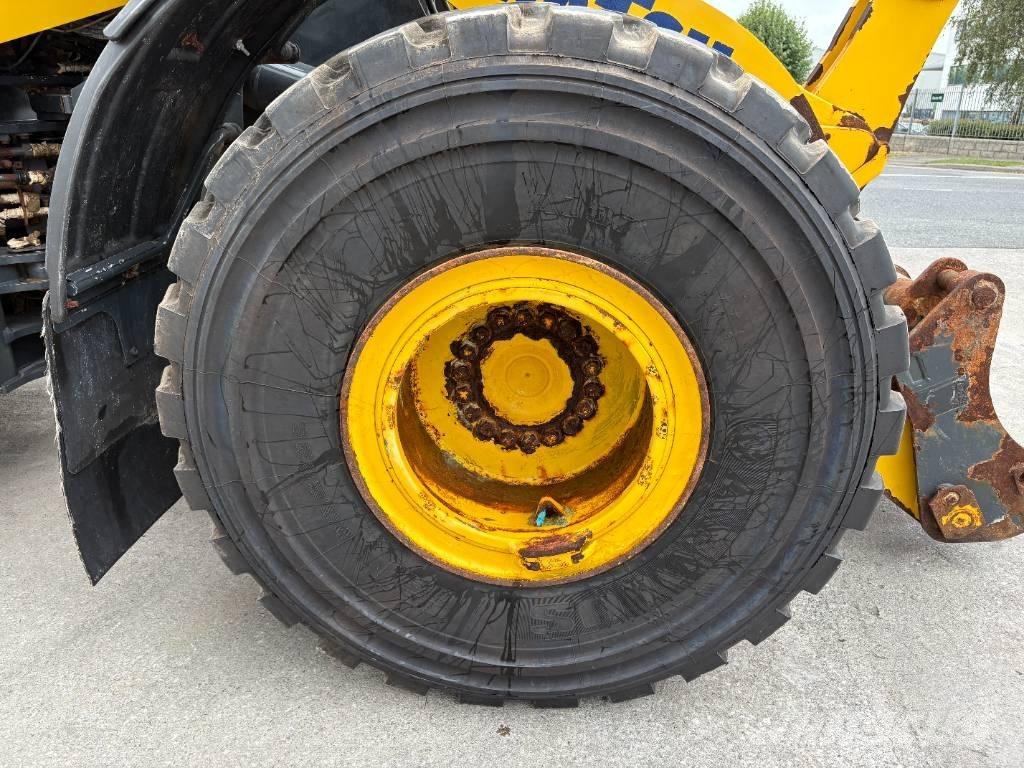 Komatsu WA380-8 轮式装载机