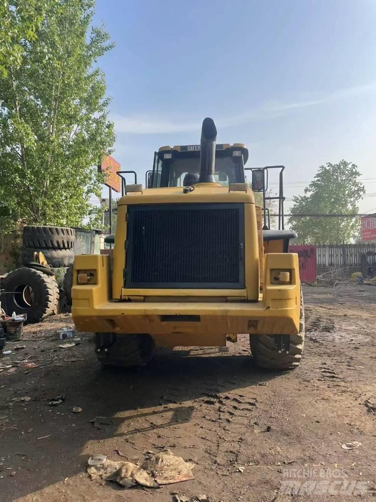 CAT 966 轮式挖掘机