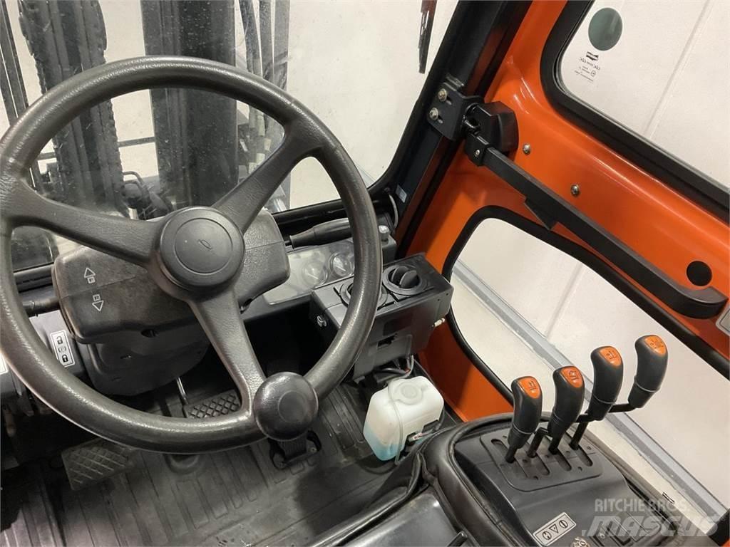 Doosan G30E-5 天然气叉车