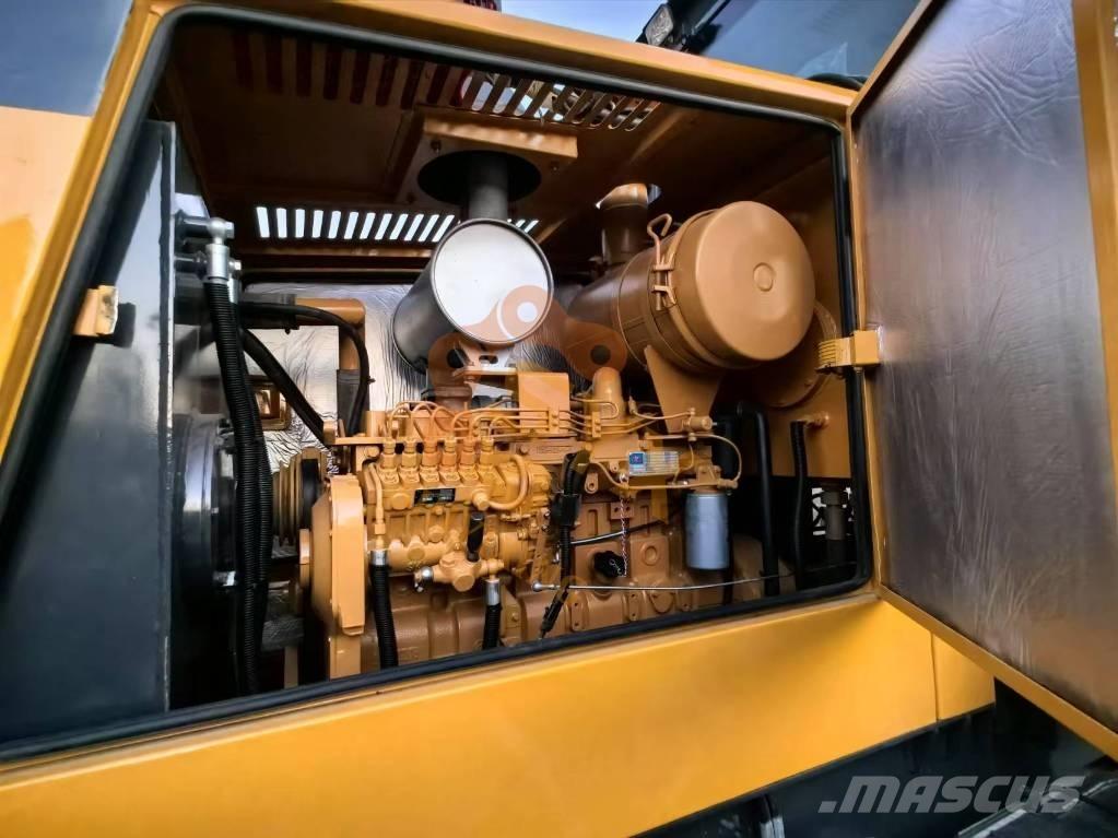 XCMG GR 2153 平地机/推土机