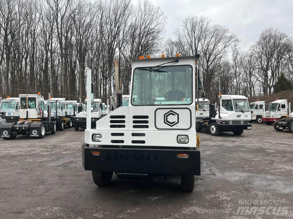 Capacity TJ5000 DOT 码头牵引车