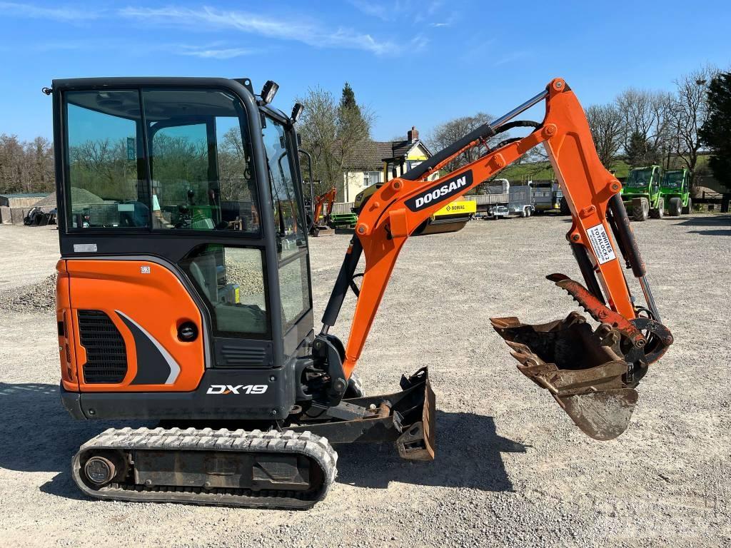 Doosan DX 19 小型挖掘机