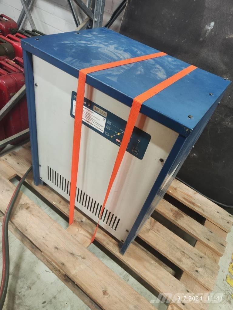 Atlet UNS 200 D 前移式叉车