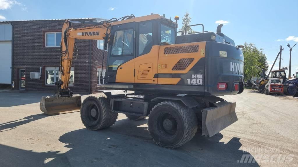 Hyundai HW 140 轮式挖掘机