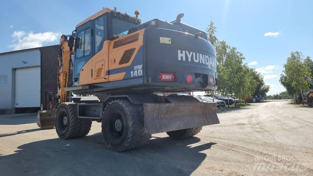 Hyundai HW 140 轮式挖掘机