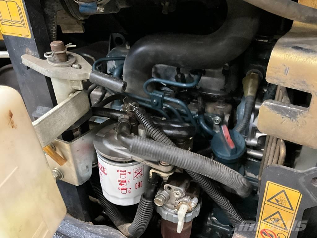 Kubota U 27-4 小型挖掘机