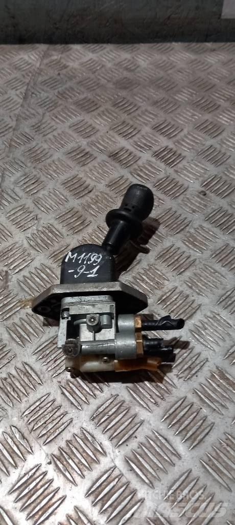 MAN TGM    81523156156 驾驶室与内部