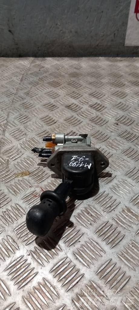 MAN TGM    81523156156 驾驶室与内部