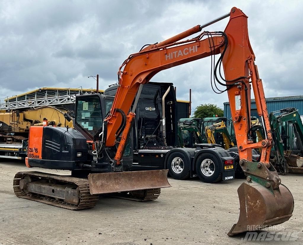 Hitachi Zaxis 85 USB 中型挖掘机