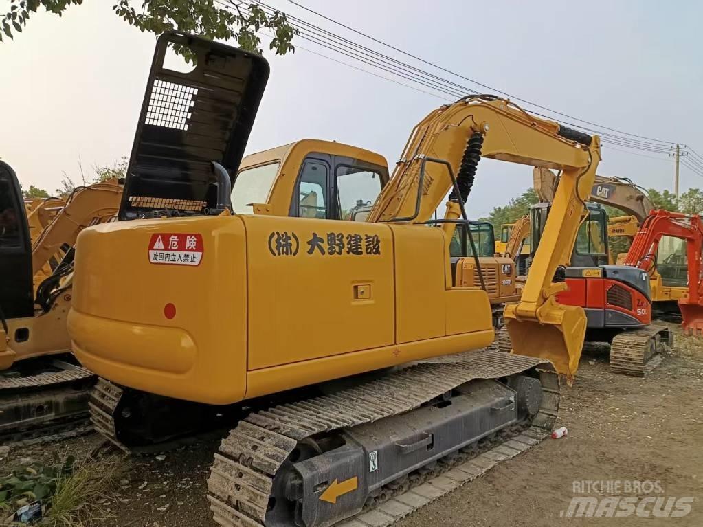 Komatsu PC120 中型挖掘机