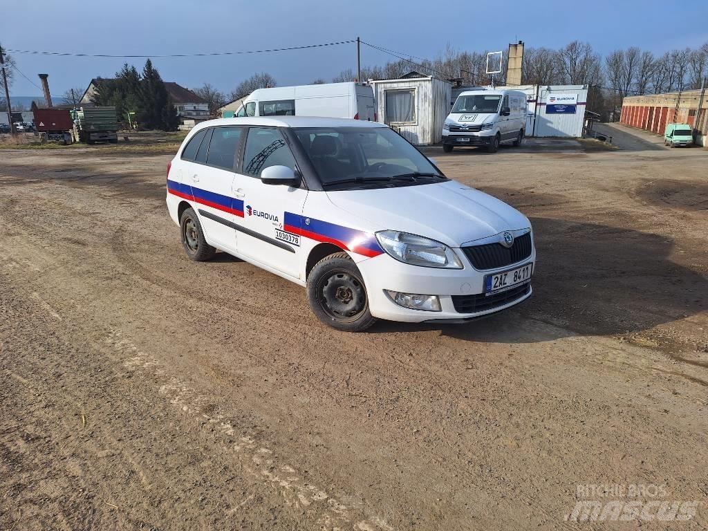 Skoda Fabia 汽车