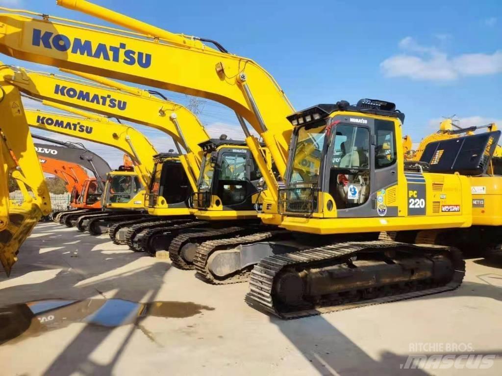 Komatsu 220-8 履带挖掘机