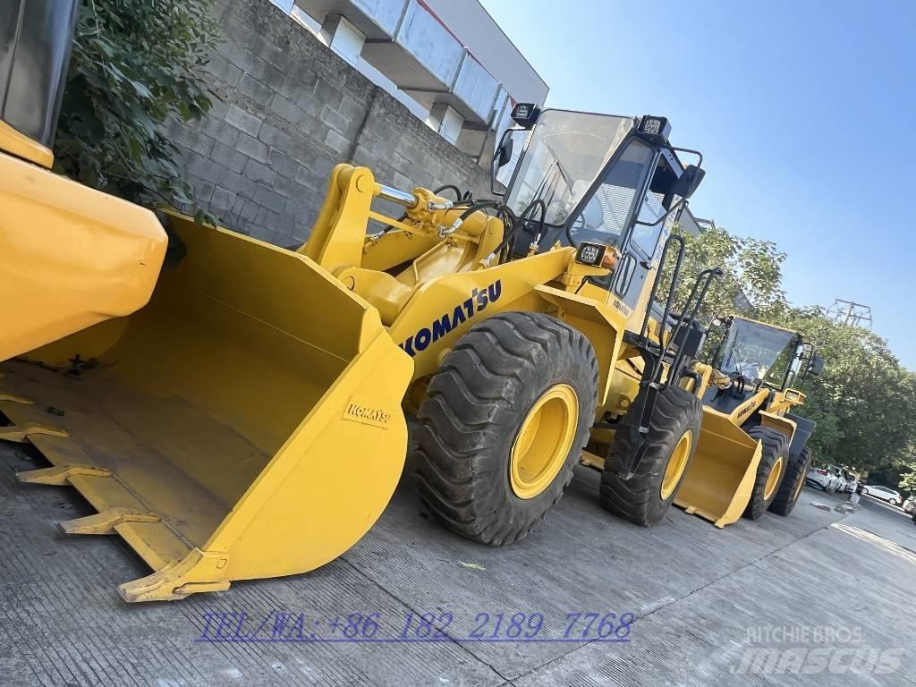 Komatsu WA320 轮式装载机