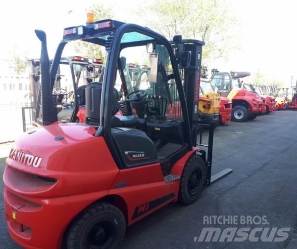 Manitou MI25D 越野叉车|叉装车