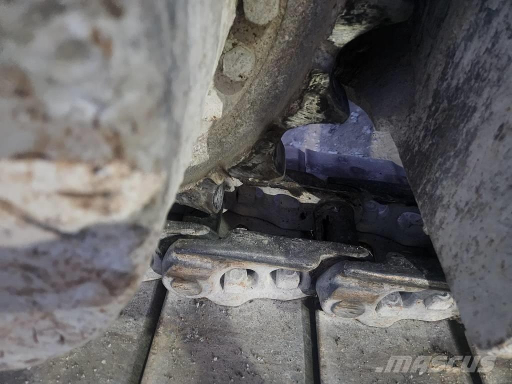 Hyundai HX300 履带挖掘机