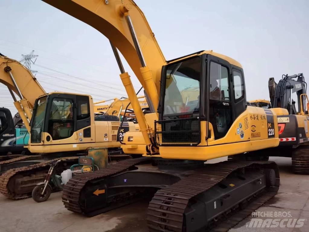 Komatsu PC 220-7 履带挖掘机