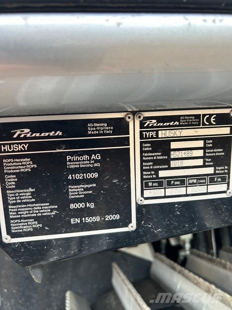 Prinoth Husky 铲雪车