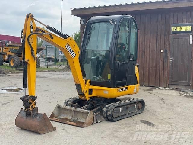 JCB 8018 CTS 小型挖掘机