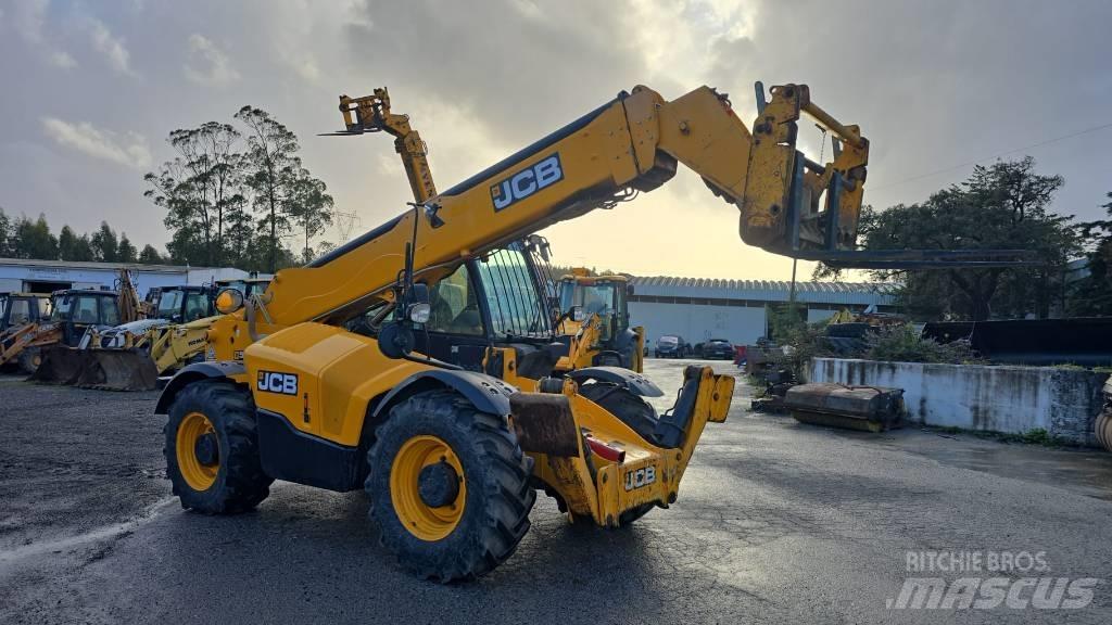 JCB 540-140 伸缩臂叉装车|叉装车