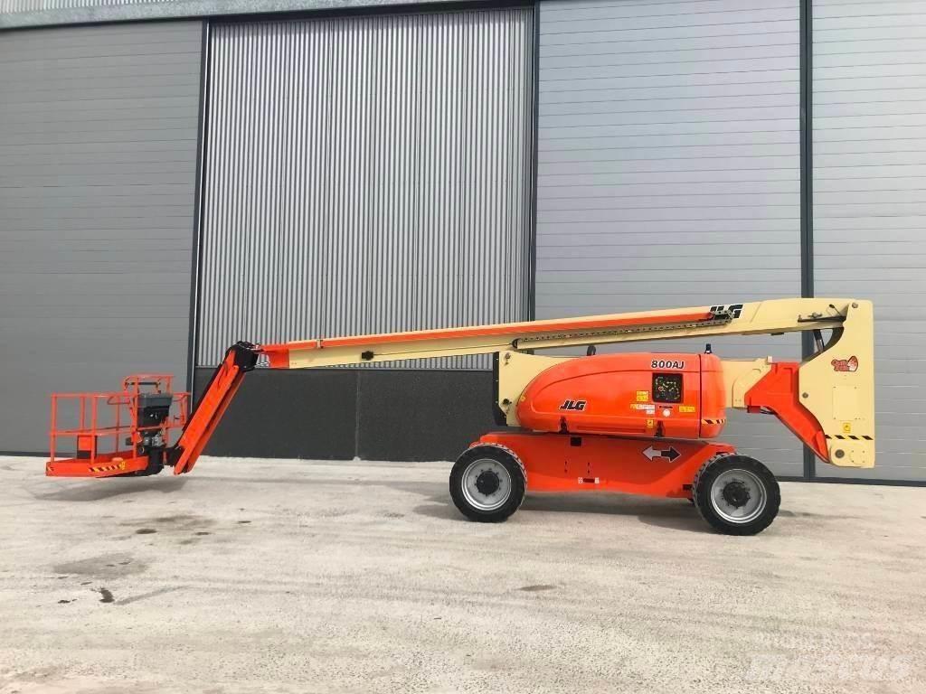 JLG 800 AJ 曲臂高空工作平台