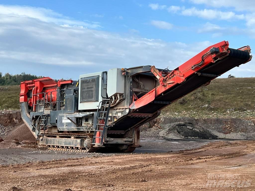 Sandvik QI240 移动式破碎机