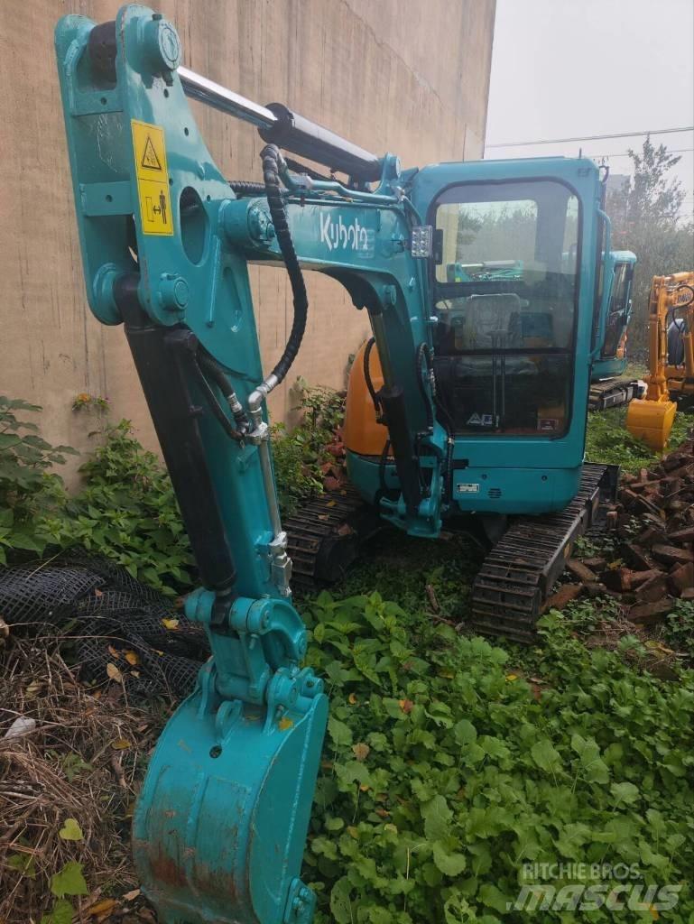 Kubota U 30 小型挖掘机